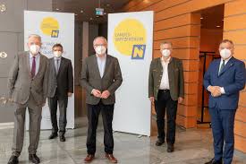 In wiener neustadt trifft die region hohe wand aus dem nordwesten auf die sanften hügel der wiener neustadt ist aber nicht nur idealer ausgangspunkt für radtouren und wanderungen. No Ist Erstes Bundesland Das Impftermine Fur Alle Freischaltet Impfzentrum Im Bezirk Stellt 15 600 Wiener Neustadt Impfdosen In Den Kommenden Wochen Bereit Wiener Neustadt