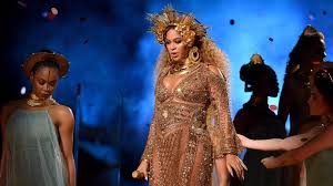 We are incredibly grateful that our family will be growing by two, she wrote, accompanying a picture of the singer shrouded in a green veil and kneeling in front of a flower. Beyonce Celebrates Baby Shower With Kelly Rowland And Serena Williams Itv News