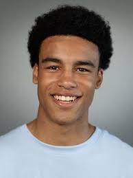 2829658e8dd5cba3b34f20ba71b5b437356818d8-960x960.jpg?rect=120,0,720,960&w=300&h=400&fit=crop