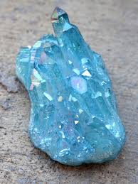 Aqua Aura Quartz Brings Strong Healing Energies That Help To Cleanse Repair And Heal Your Aura When You Medi Aqua Aura Quartz Crystals Minerals And Gemstones