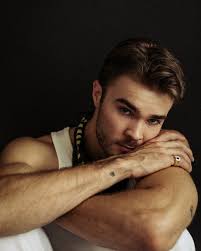 🙇‍♂️ @justinkhchen