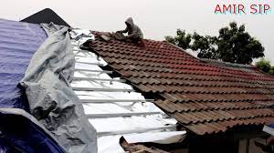 Struktur rangka atap baja ringan lebih ringan dan kuat/kokoh. Bongkar Atap Genteng Cepat Praktis Cu2t Youtube