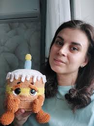 Amigurumi cake crochet pattern