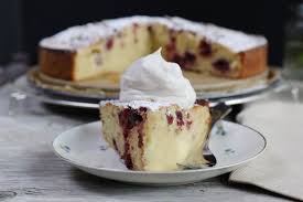 Der kuchen ist super schnell gemacht und anstelle von kirschen können auch andere früchte wie beeren oder mandarinen verwendet werden. Kirsch Schmand Kuchen Schneller Ruhrteigkuchen Mrs Flury Gesunde Rezepte