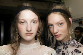 平凡中的不平凡：黑緞帶的小材大用