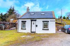 Beautiful one day, perfect the next. Charming Country Cottages For Sale For Less Than 200 000 Loveproperty Com