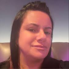 What are some quality gel nail brands for beginners?