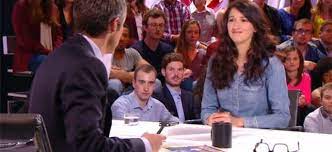 La performance de l'animateur dans la nouvelle version de l'émission a asséné un ultime coup dur au petit journal qui s'est vu traîné dans la boue. Replay Le Petit Journal La Reaction De Zineb El Rhazoui De Charlie Hebdo Video