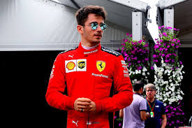 Issu d'une famille férue de sport auto, charles leclerc se tourne naturellement dès le plus jeune âge vers les circuits de karting. Leclerc Answers Fan Questions In A Video Shared By Ferrari
