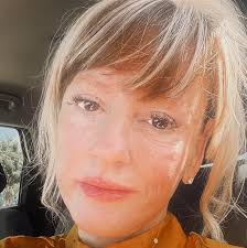 I often wander about the people I went to school with and where are they  now I can remember quite a few Steven Buckley, Karen Greenwood,Jane  Mew,Keith Craig, David Platt ,Timothy Plant,Mark