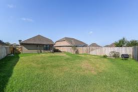 Spacious Back Yard Real Estate Houses Garden Tub Backyard
