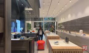 Las Vegas tech store watching customers with tiny cameras