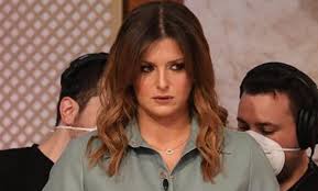 She was born in 1980s, in millennials generation. Maria Botelho Moniz Responde A Provocacao Uma Tentativa Frustrada De Ser Cristina Dioguinho Blog