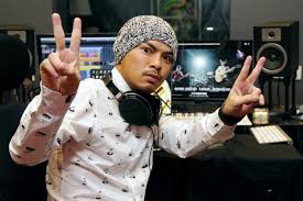 Namewee 黃明志【sorry boss 不 namewee黃明志 ft. Police Tracking Down Namewee Over Controversial Cny Video Clip The Star