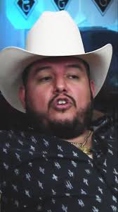 Biografia De Rolando Marroquin