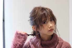 ロングでも涼しげ巻かないくるりんぱ三つ編みまとめ髪ヘアアレンジ