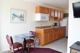 Cara gallardo weil weil, a cooking enthusiast, deliberately tried to find a room that resembled a service apartment with a kitchenette. Old Orchard Beach Oceanfront Hotels Alouette Beach Resort