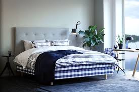 Der schwedische hersteller hästens hat zwei jahre lang für das perfekte bett gezimmert, gezupft. Bewahrte Qualitat Bett Classic Von Hastens Schoner Wohnen