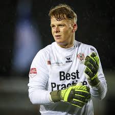 Ronald koeman (born 21 march 1963) is a dutch professional football manager and former footballer, who is current head coach of la liga club barcelona. Ronald Koeman Jr Verlengt Contract Top Oss