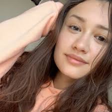 Anna Carmen (@anacarmenteach)