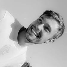 Bernadette Glidewell (@bernaglidewell)