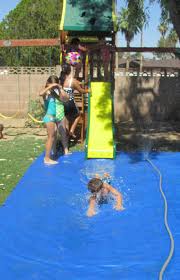 10 Idees De Jeux D Eau Pour Les Enfants Jeux D Eau Jeux D Eau Exterieur Idees D Activites Pour Les Enfants