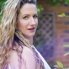 Anna Sideris's Instagram, Twitter & Facebook