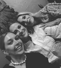 Annie Tucker (@_annietucker) • Instagram photos and videos