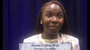 Renee Cottle's Instagram, Twitter & Facebook