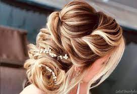 Braids and flowers highlighted hair adds dimension to your hair and makes it ever so attractive and cute. 27 Gorgeous Wedding Hairstyles For Long Hair For 2021