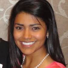 Edith Quinonez (@SimplyEdithQ)