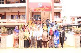 Berikut adalah senarai kolej vokasional yang terdapat di seluruh malaysia termasuk sabah dan sarawak. Kolej Vokasional Official Kolej Vokasional Ert Setapak Facebook