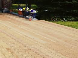 Sehr Beliebt Und Gunstig Larche Terrassendielen Jetzt Online Kaufen Terrassendielen Holzterrasse Larchenholz
