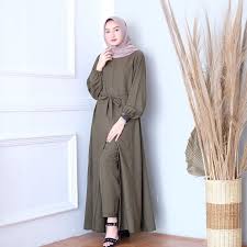 Terutama celana jeans yang serat robekannya bisa membentuk pola yang menarik. Baju Gamis Wanita Terbaru Gamis Murah Dress Muslim Tania Setelan Shopee Indonesia