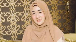 Kakak syakir daulay tersebut mengaku baru tahu pernikahan henny dan alvin pagi ini dari media sosial. Alvin Faiz Henny Rahman Nikah Larissa Chou Dan Zikri Daulay Kompak Ucapkan Selamat