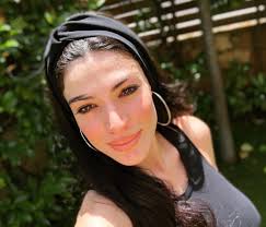 Η ήβη αδάμου και ο μιχάλης κουϊνέλης πλέουν σε πελάγη ευτυχίας μετά τον ερχομό της κόρης τους, την τρίτη 13 ιουνίου. H Hbh Adamoy Gennhse Ma8e To Fylo Toy Mwroy Queen Gr