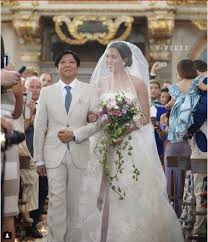 But their experiences were quite different from one another. Roentgen Magparehistroka On Twitter Isabelle Daza Isabelle Daza Was Walked Down The Aisle By Her Godfather Bbm Her Father Bong Daza S Friend Since The 70s Https T Co M2h7u4x342