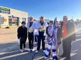 I love seeing alumni continue playing!