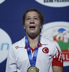 Geçen yıl pandemi nedeniyle yapılamayan ve 2021 yılına ertelenen tokyo olimpiyat oyunları'nın başlamasına kısa bir süre kala hazırlıklarını bolu'da sürdüren serbest güreş milli takım kampını türkiye güreş federasyonu başkanı musa aydın ziyaret etti. Yasemin Adar Ulkemize Gureste Altin Madalya Kazandirdi Evlenme Teklifi Aldi Diger Haberleri Fight Club Turkiye