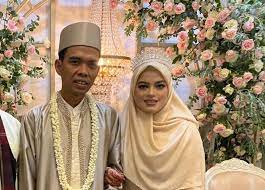 Istri atau ibu yang harus didahulukan , ibarat suami takut istri ustadz abdul somad please support your support for this media by. Uub19chyujg2dm