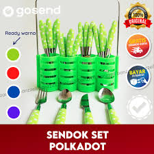 Satu set isi enam sendok makan, enam sendok kecil, enam garpu dan enam pisau. Sendok Set Polkadot Sendok Garpu Kualitas Terbaik Harga Murah Merk Bai Chuan Shopee Indonesia