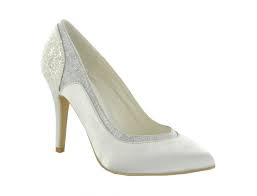 Sposatelier sa bene come consigliarvi e mette a disposizione tanti modelli per ogni esigenza. Gufo Conformita Handicap Scarpe Sposa Argento Grassetto Canna Timor Est