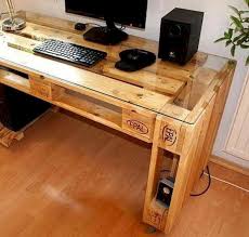 55 Fantastic Diy Computer Desk Design Ideas And Decor 26 Googodecor Computer Desk Design Wooden Computer Desks Diy Pallet Furniture