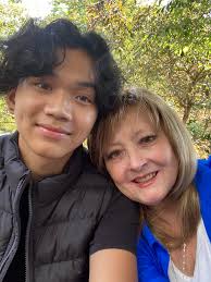 Hello beautiful brothers and sisters. I have round 15 of chemo today.  Please pray for me 🩷 thank you