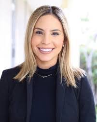 Andrea Baskin's Instagram, Twitter & Facebook