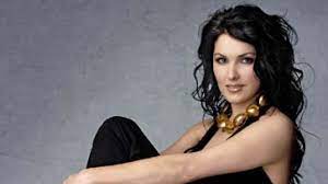 Anna netrebko boasts an extensive discography that includes solo albums, complete opera recordings, and concert repertoire. La Traviata In Salzburg Der Schone Tod Buhne Und Konzert Faz