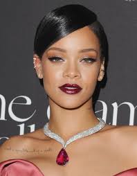 Pop and r&b superstar rihanna is hard at work on her ninth studio album, which means she'll probably be supporting it with a major new tour sometime soon — and while we don't know much about her plans just yet, this website will automatically update as soon as more info becomes available. 19 Side Fringe Hairstyles For 2021 Celebrity Inspiration