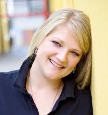 Julie Romanowski's Instagram, Twitter & Facebook