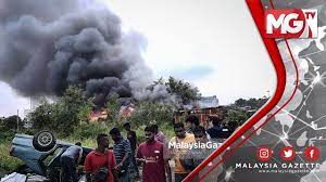 Lima individu mengaku tidak bersalah di mahkamah majistret petaling jaya hari ini atas satu pertuduhan berada di kawasan rusuhan dan memiliki senjata di kuil sri maha mariamman usj25 seafield subang jaya 26 november lalu. Terkini Kecoh Dan Rusuhan Di Kuil Sri Maha Mariamman Youtube