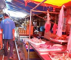 Lanjut ke topik di artikel ini, sudah lama sebenarnya saya ingin menulis tentang bahasa thai untuk pemula ini. Maeklong Pasar Thailand Yang Dilewati Rel Kereta Api